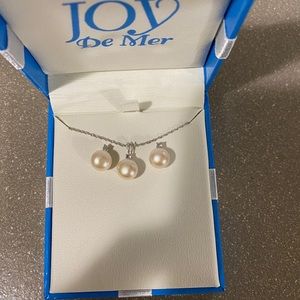 Joy De Mer Pearl Earrings and Pendant